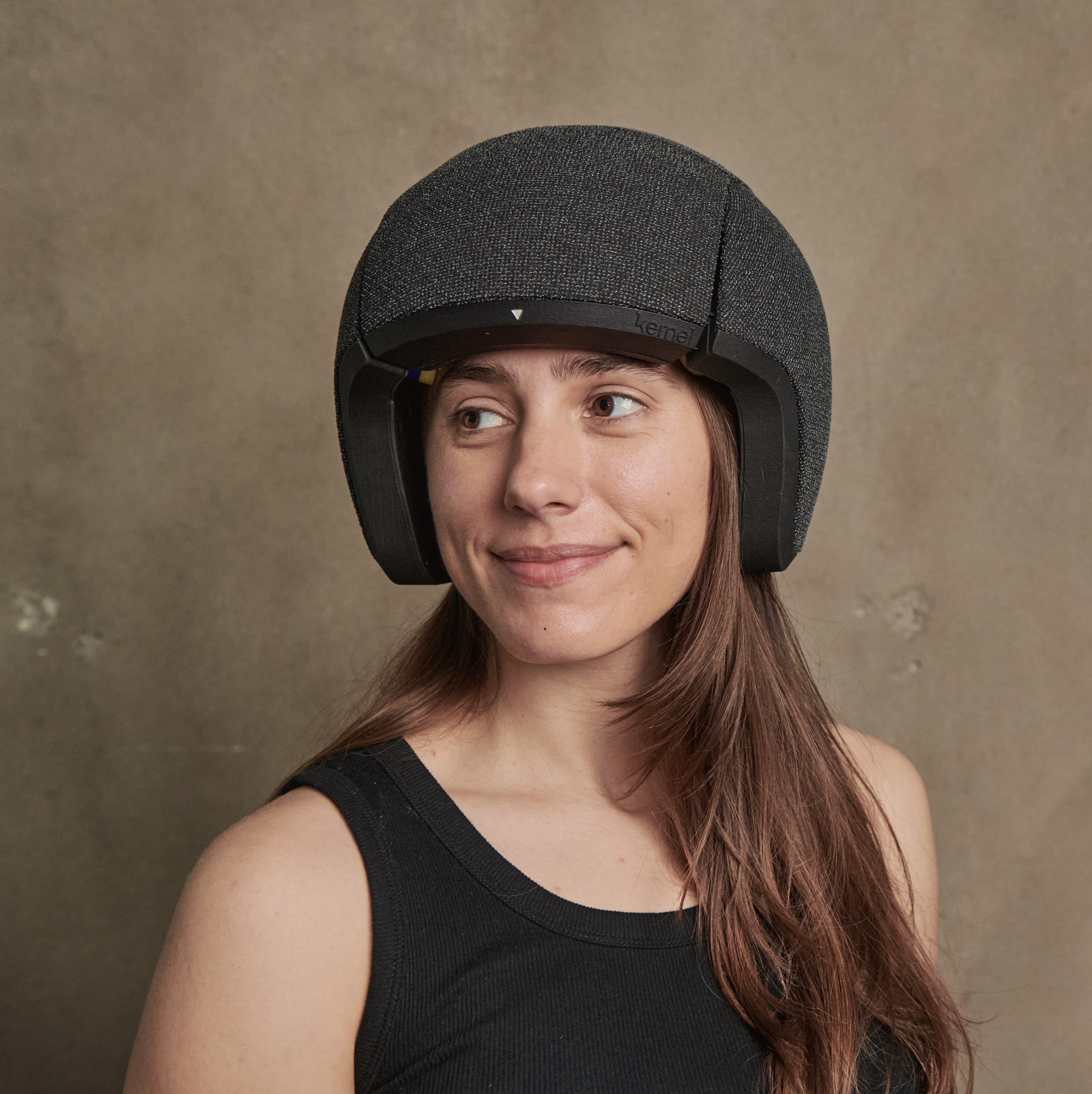 Woman wearing Flow headset